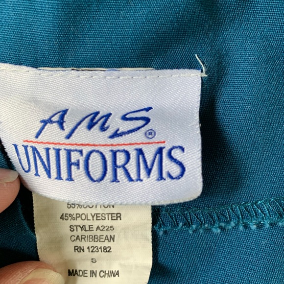 Scrub top - Picture 2 of 2